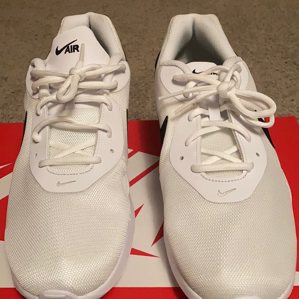 Nike Air Oketo Size 12